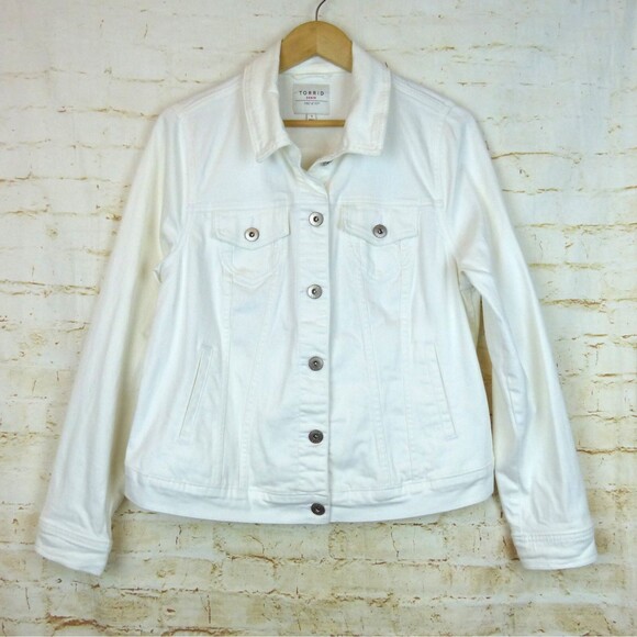 Torrid Jacket Womens Plus Size 1X 14-16 White Denim Trucker Stretch Cotton NWOT - Picture 1 of 13